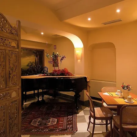 מלון Novecento 3*